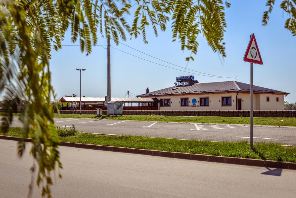 B&B Posejdon Sremska Mitrovica Exterior photo