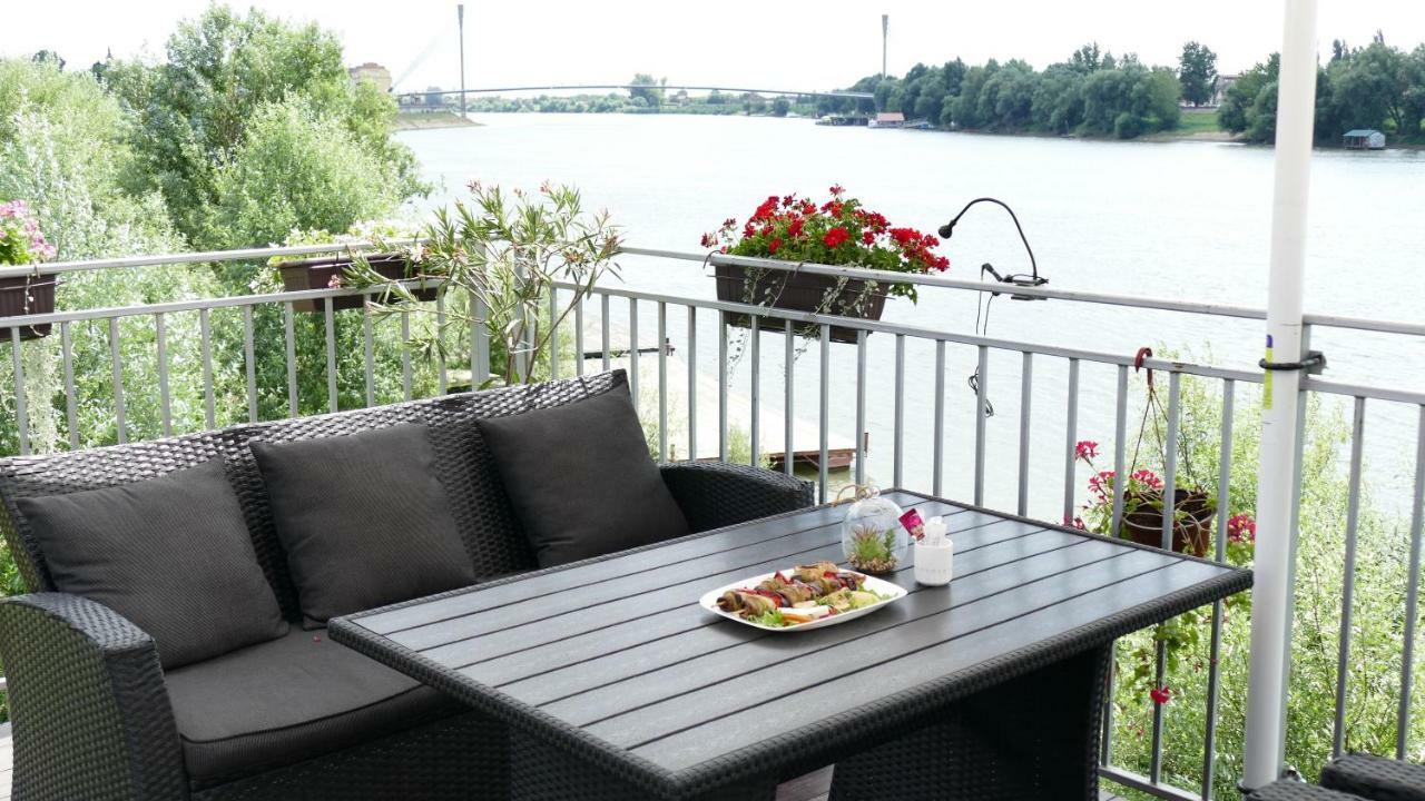 B&B Posejdon Sremska Mitrovica Exterior photo